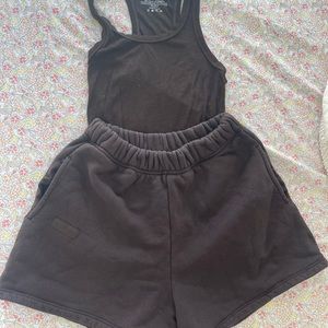 Set Active Sweatshorts & Tank